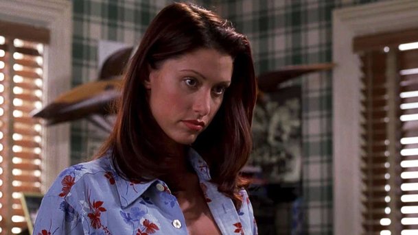 Shannon Elizabeth alias sexy "Češka" Nadia z komedie Prci, prci, prcičky zachraňuje zvířata a zapomíná stárnout | Fandíme filmu