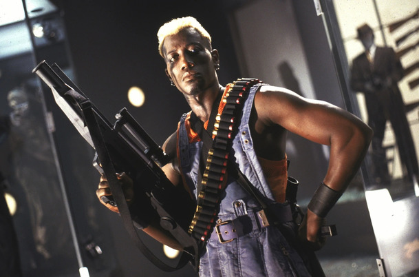 Demolition Man: Původně se měly chopit hlavních rolí dvě jiné akční hvězdy | Fandíme filmu