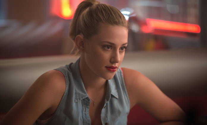 Podvodnice se vydávala za herečku Lili Reinhart ze seriálu Riverdale a poskytovala místo ní rozhovory | Fandíme seriálům