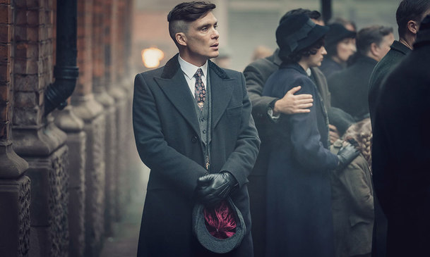 Peaky Blinders. Příběh gangu z Birminghamu po 6. sérii zakončí film | Fandíme serialům