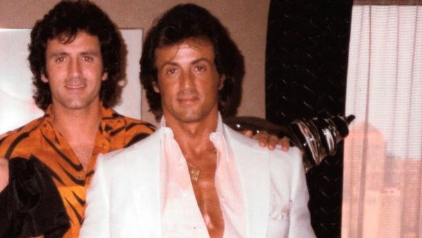 Stallone: Frank, That Is - Mladší brácha Ramba má také talentu na rozdávání | Fandíme filmu