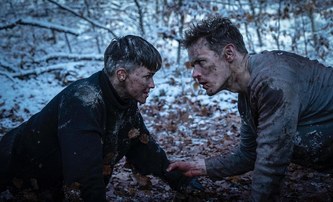 SAS: Red Notice: V akčním thrilleru teroristi unesou vlak a žádají výkupné | Fandíme filmu