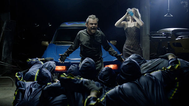 King Car: V bizarní sci-fi hrdina rozmlouvá s auty | Fandíme filmu