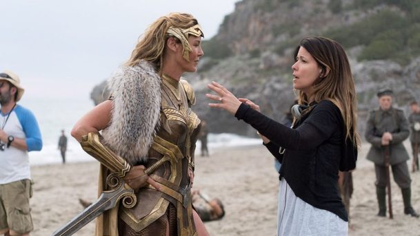 Wonder Woman: Spin-off ze světa Amazonek bude skákat v čase | Fandíme filmu