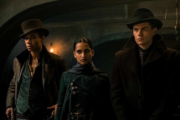 Světlo a stíny: Epická fantasy od Netflixu v první pořádné upoutávce | Fandíme serialům