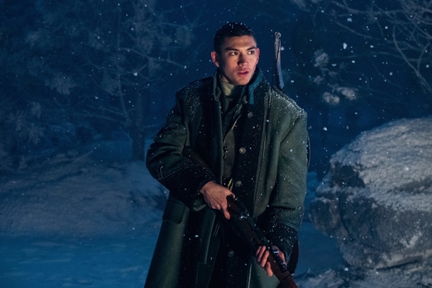 Světlo a stíny: Epická fantasy od Netflixu v první pořádné upoutávce | Fandíme serialům