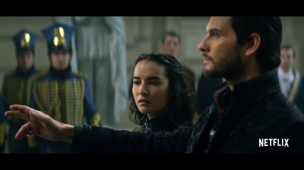 Světlo a stíny: Epická fantasy od Netflixu v první pořádné upoutávce | Fandíme serialům