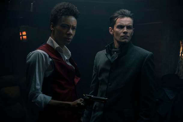 Světlo a stíny: Epická fantasy od Netflixu v první pořádné upoutávce | Fandíme serialům