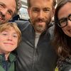 Projekt Adam: Ryan Reynolds havaruje při cestě v čase a potká své mladší já | Fandíme filmu