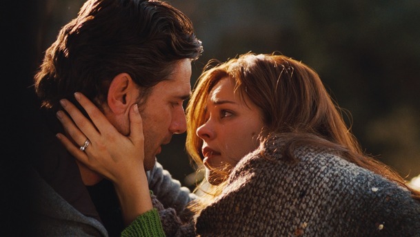 Zakletý v čase: Seriálová verze sci-fi romantiky s Rachel McAdams nabírá obsazení | Fandíme serialům