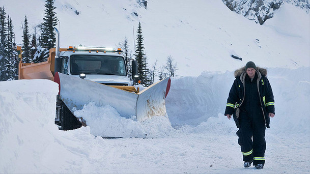 The Ice Road: Tvrďák Liam Neeson zachraňuje nešťastníky zavalené v dole | Fandíme filmu