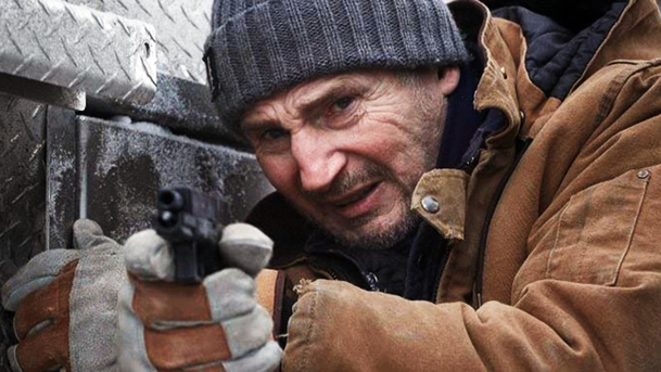 The Ice Road: Tvrďák Liam Neeson zachraňuje nešťastníky zavalené v dole | Fandíme filmu