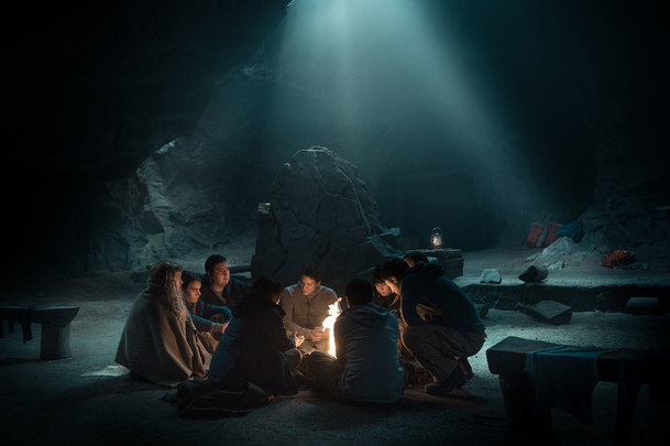 Wild Republic: Skupina delikventů v hloubi Alp vytvoří vlastní společnost | Fandíme serialům