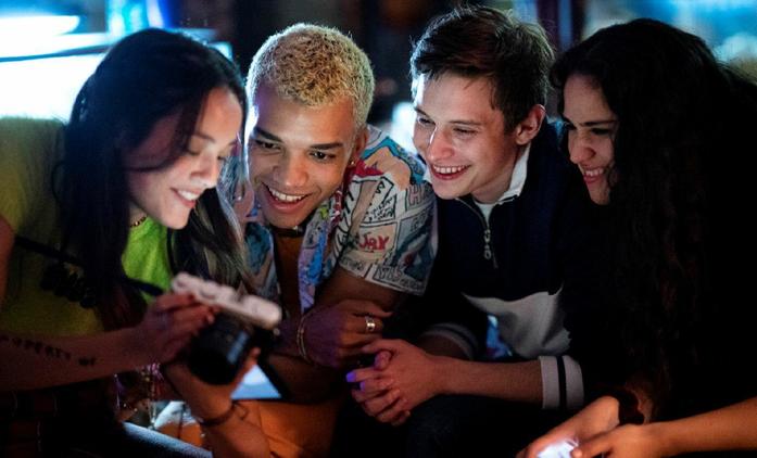 Geneation: Skupina teenagerů objevuje svou identitu a sexualitu v moderním světě | Fandíme seriálům