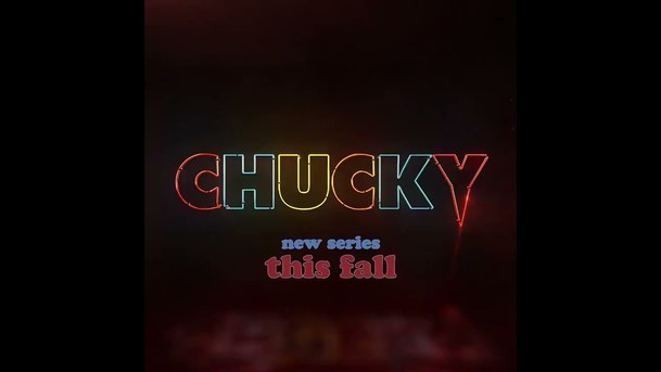 Chucky: Teaser odhaluje, jak  se vyrábí vraždící panenka | Fandíme serialům