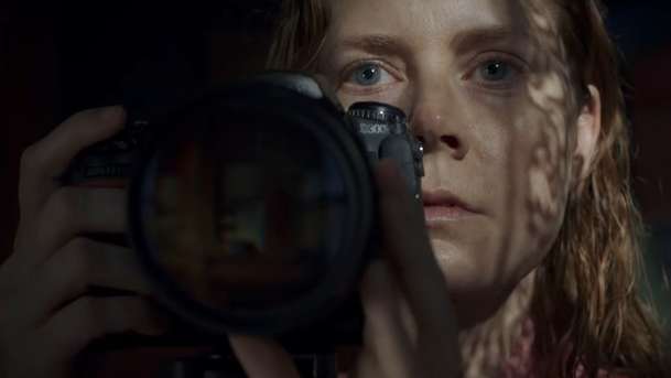 Žena v okně: Netflix již brzy přinese psychologický thriller s Amy Adams | Fandíme filmu