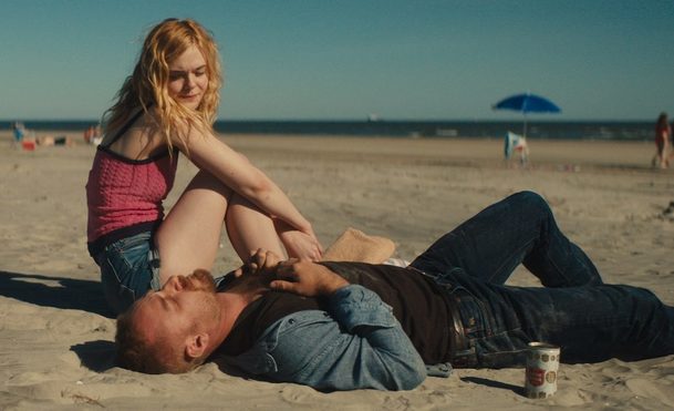 The Girl From Plainville: Elle Fanning donutí svého přítele k sebevraždě | Fandíme serialům