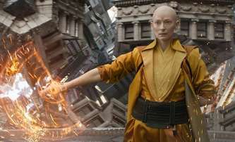 Šéf Marvelu lituje, že obsadili Tildu Swinton do Doctora Strange | Fandíme filmu