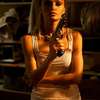 The Serpent: Modelka Gia Skova si zahrála ostrou agentku CIA | Fandíme filmu