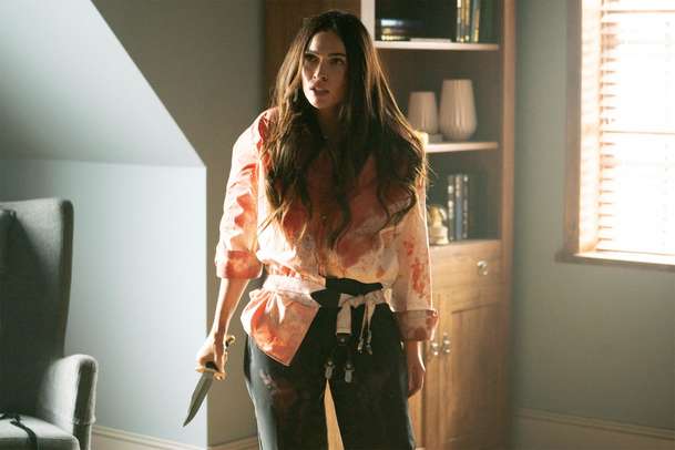 Till Death: Megan Fox je připoutaná k mrtvému manželovi – 1. trailer | Fandíme filmu