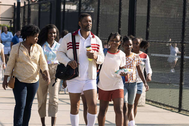 Král Richard: Zrození šampiónek: Will Smith ždímá emoce v traileru na životopis sester Williamsových | Fandíme filmu