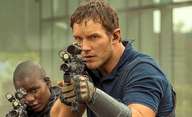 Mercy: Chris Pratt v nové sci-fi odráží obvinění z vraždy | Fandíme filmu