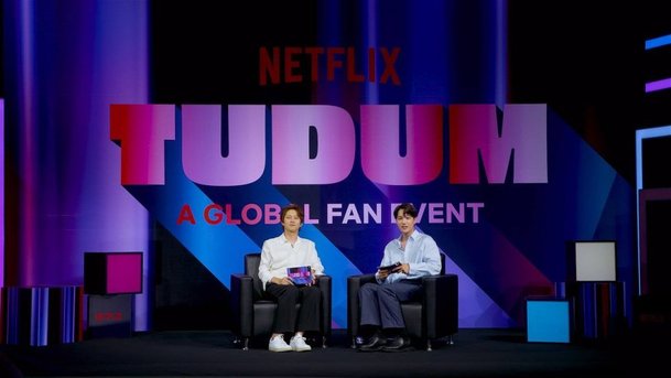 TUDUM: Netflix zve na velkolepou show, jež představí desítky jeho novinek | Fandíme serialům