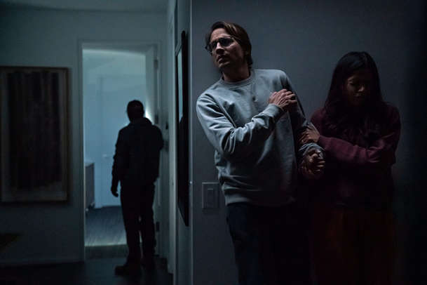 Vpád: V thrilleru od Netflixu je pár v ohrožení ve vlastním domě | Fandíme filmu