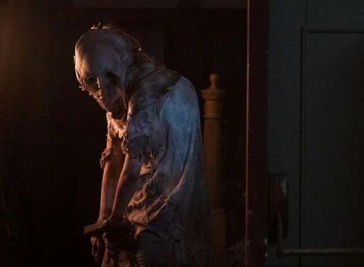 Resident Evil: V novém zpracování zombie hororu budou pršet těla | Fandíme filmu