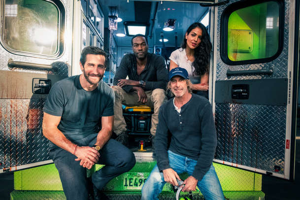 Ambulance: Smrtící úprk sanitkou v akčním traileru na novinku Michaela Baye | Fandíme filmu