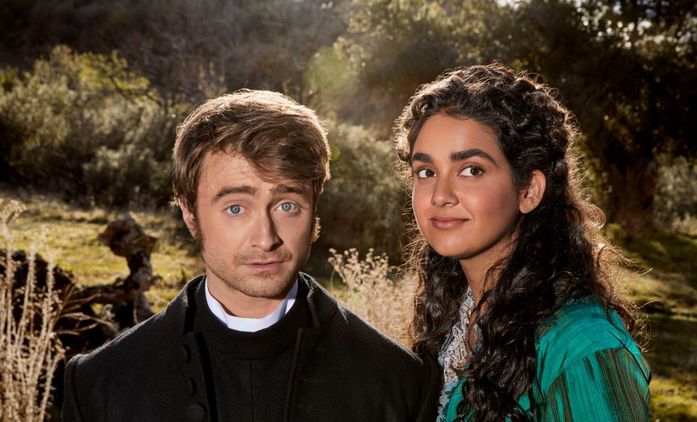 Miracle Workers: Daniel Radcliffe se vrátí ve čtvrté řadě antologické komedie | Fandíme seriálům