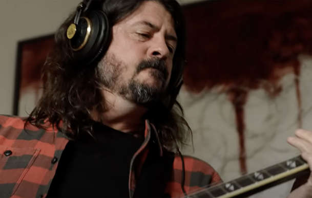 Studio 666: Kapela Foo Fighters natočila horor, pusťte si upoutávku | Fandíme filmu