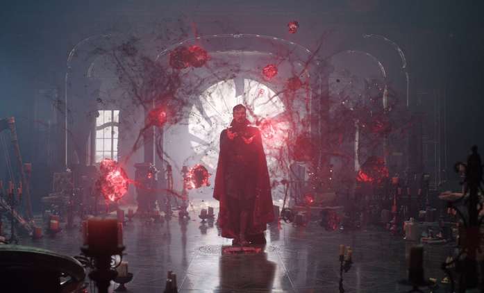 Doctor Strange 2: Nové fotky ukazují hrdiny i obří monstrum | Fandíme filmu