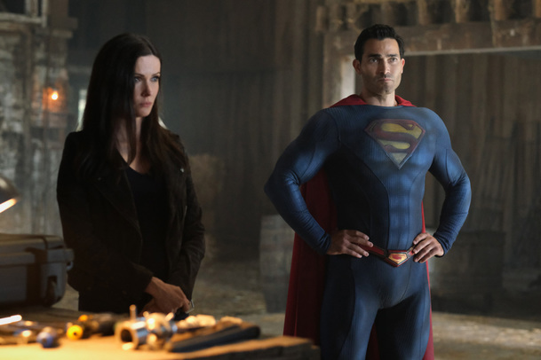 Superman & Lois: Upoutávka na 2. sérii věstí pro Kentovy těžké časy | Fandíme serialům