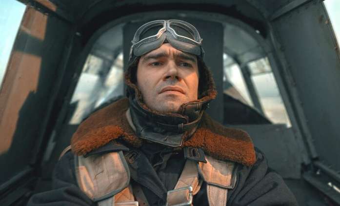 Pilot: Válečný letec bojuje o život v ledové pustině za nepřátelskou linií | Fandíme filmu