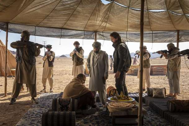 Kandahar: Gerard Butler prchá z Afghánistánu v nové válečné akci | Fandíme filmu