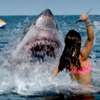 Shark Bait: Dovádění na skútru přeruší krvelačný žralok | Fandíme filmu