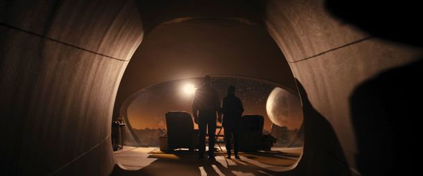Night Sky: Trailer představuje sci-fi o průchodu na jinou planetu | Fandíme serialům