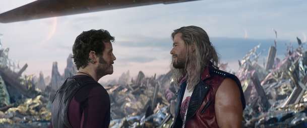 Recenze: Thor: Láska jako hrom | Fandíme filmu