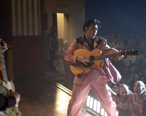 Elvis: Král rock and rollu sklízí chválu. Mrkněte na upoutávky | Fandíme filmu