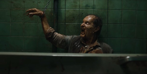 Resident Evil: Lék – Poslední trailer předvádí nefalšované zombie orgie | Fandíme serialům