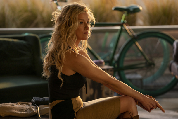 Americký gigolo: Jon Bernthal je prostitut – pusťte si trailer | Fandíme serialům