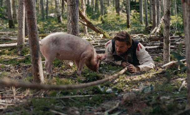 Squeal: V temné „pohádce“ otročí uvězněný poutník jako lidské prase | Fandíme filmu