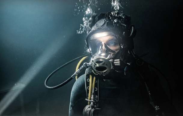 The Last Breath: Žraloci uvězní potápěče ve válečném vraku | Fandíme filmu