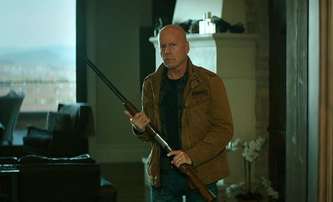 Detective Knight: Rogue – Bruce Willis vs. maskovaní banditi | Fandíme filmu