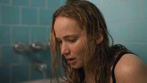 Mosty: Umění nevystřelit si mozek z hlavy vyučuje Jennifer Lawrence | Fandíme filmu