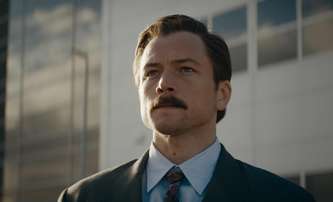 Alpha: Taron Egerton si střihne variaci na Americké psycho | Fandíme filmu