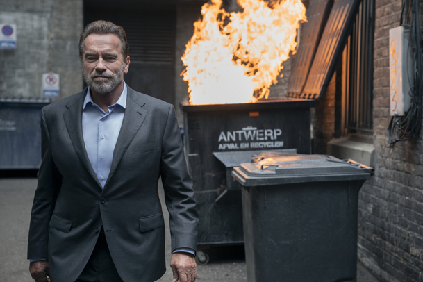 Fubar: Netflix zveřejnil první teaser pro akční seriál se Schwarzeneggerem | Fandíme serialům