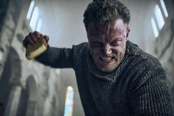 Blood & Gold: Netflix zveřejnil trailer pro v Česku natáčenou válečnou komedii | Fandíme filmu