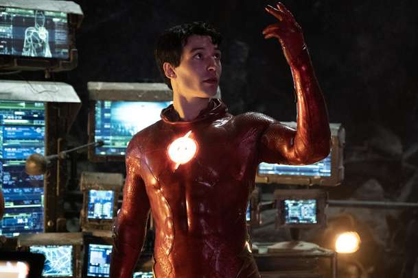 The Flash: I nejnovější upoutávka je zaměřená na Batmanův návrat | Fandíme filmu